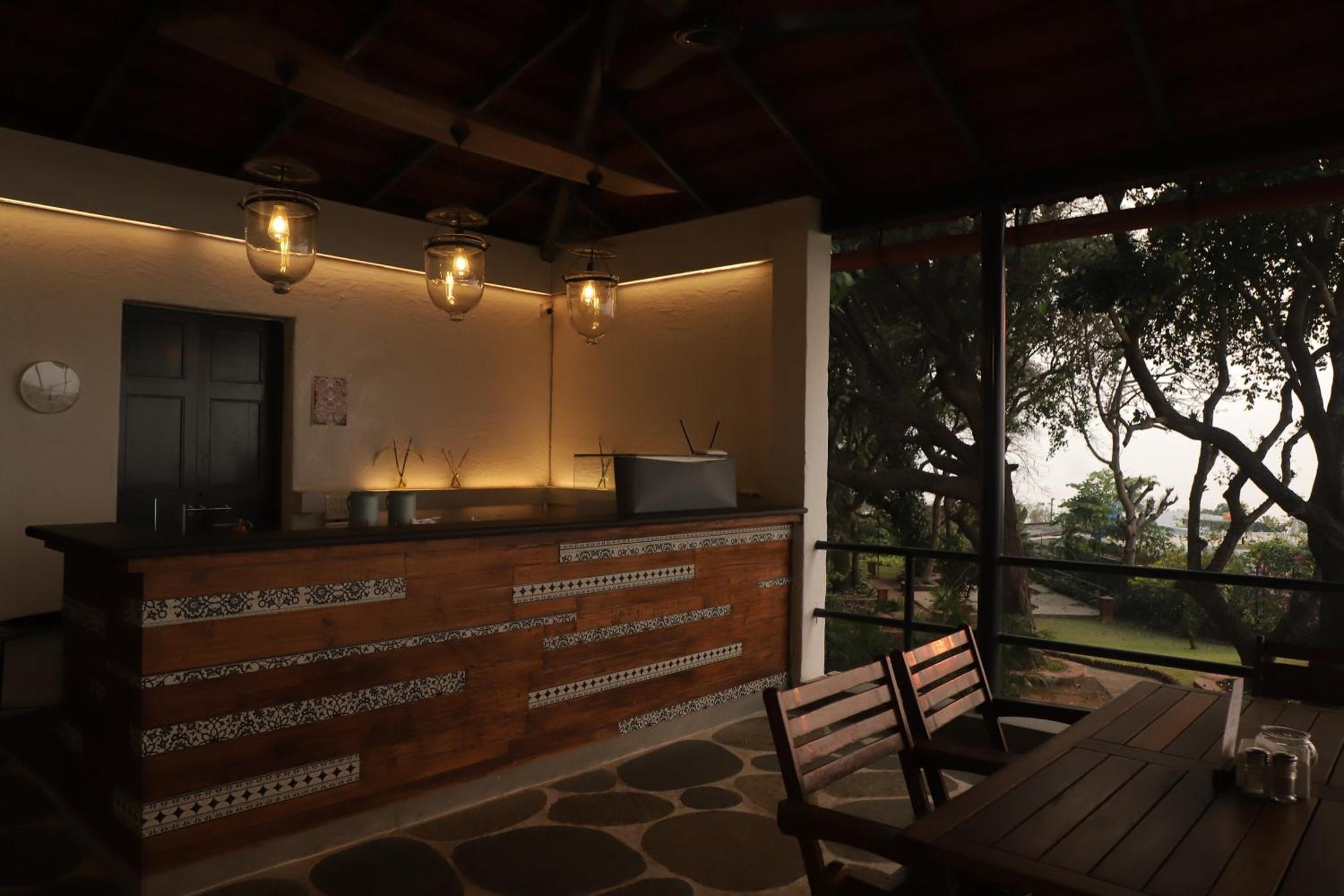 The Lighthouse - Formerly Known As Utan Sea Resort Thane Exterior photo