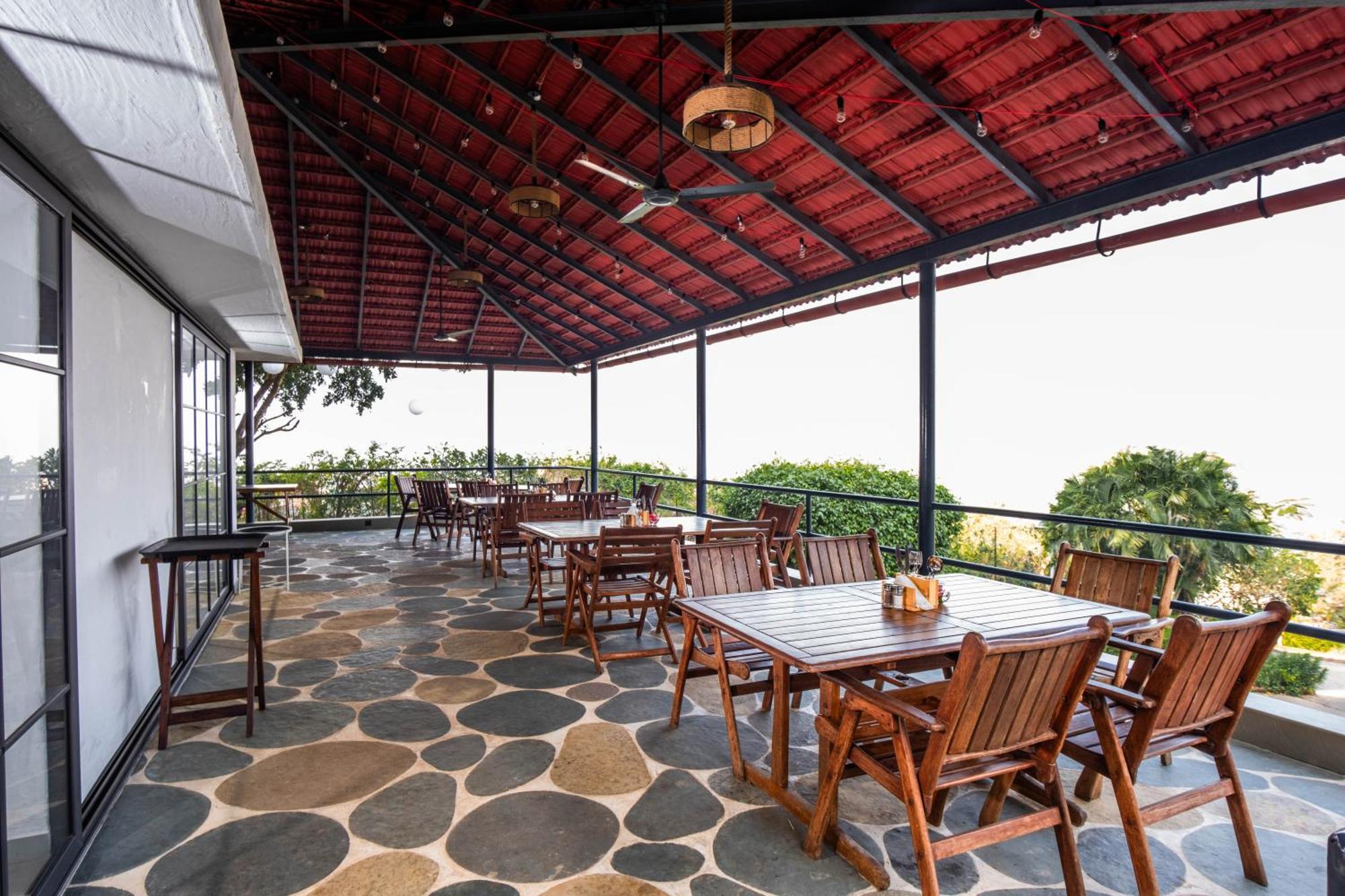 The Lighthouse - Formerly Known As Utan Sea Resort Thane Exterior photo