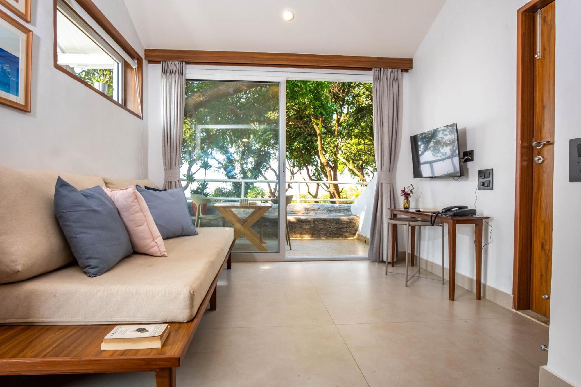 The Lighthouse - Formerly Known As Utan Sea Resort Thane Room photo