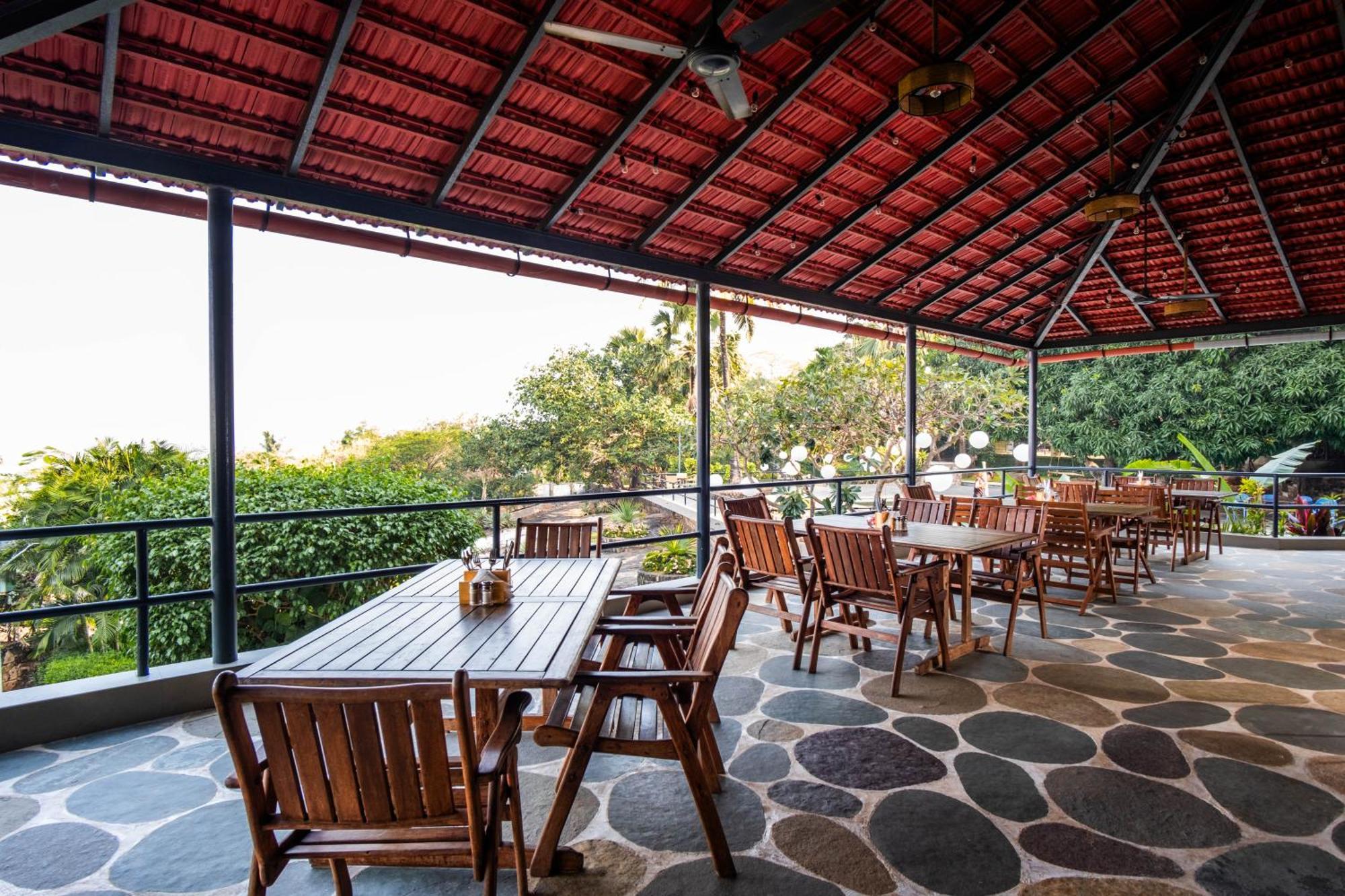 The Lighthouse - Formerly Known As Utan Sea Resort Thane Exterior photo